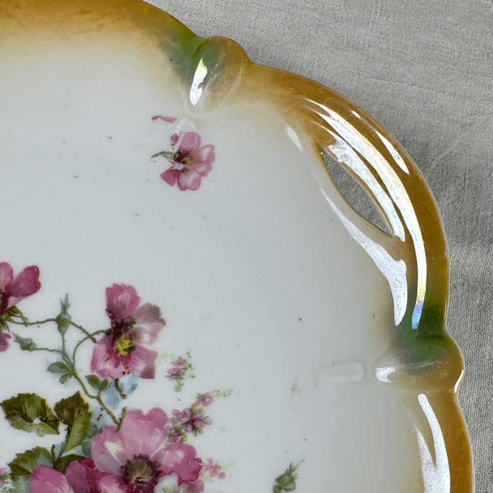 Floral Porcelain Serving Plate or Hang on Wall - Picture 4 of 12